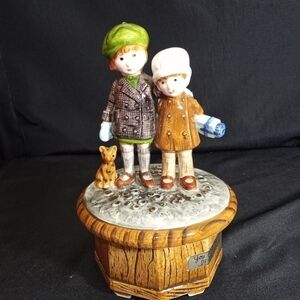 Holly Hobbie 1971 American Greetings Music Box.